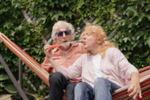 Les avantages d’utiliser un site de rencontre gay seniors